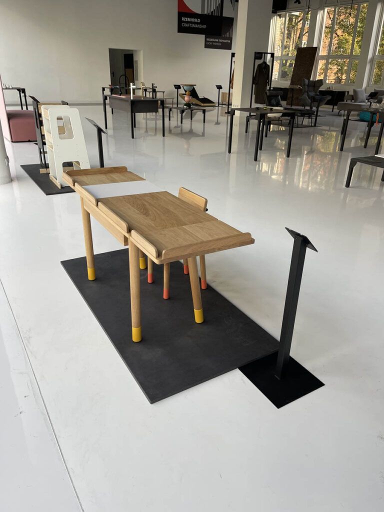 Dobry Wzór Award for RISE desk